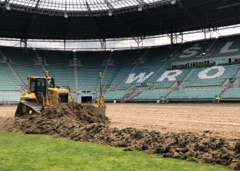 Wymiana murawy na Stadionie Wrocław